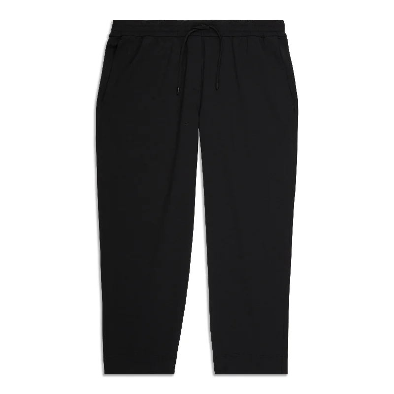 Tapered-Leg Mid-Rise Crop - Resale